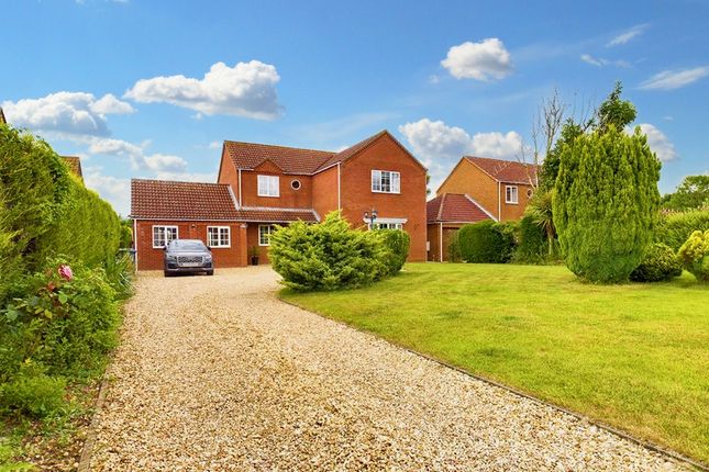 Thumbnail Detached house for sale in High Thorpe, Southrey