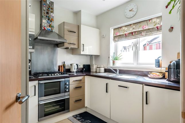 2, Tekram Close, Kent photo 4