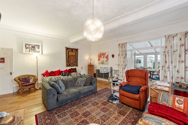 Flat 1, 1, Cowper Road, West Sussex photo 4