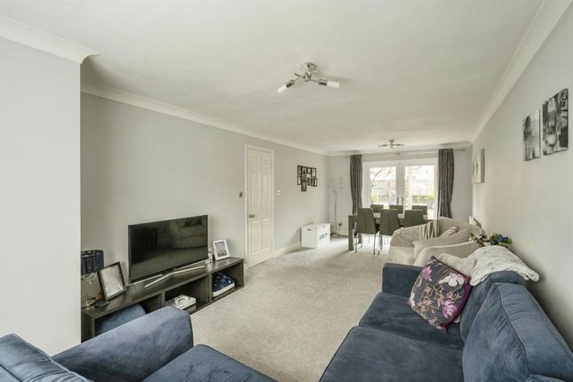 Detached house for sale in Russet Grove, Bawtry, Doncaster