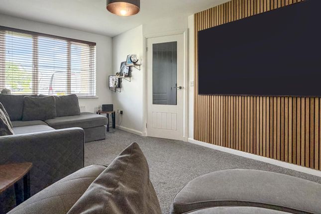 8, Dove Court, Elgin photo 4