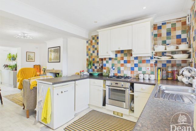 15, Steam Mills Road, Cinderford photo 3