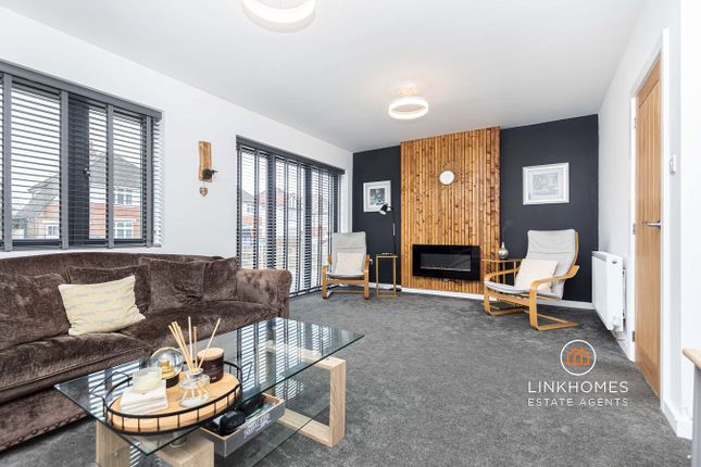8, Clarendon Close, Broadstone photo 4