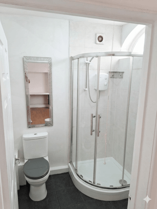 12 The Hayes, Lye, Stourbridge photo 4