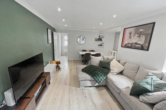 3, Holly Place, High Wycombe photo 2