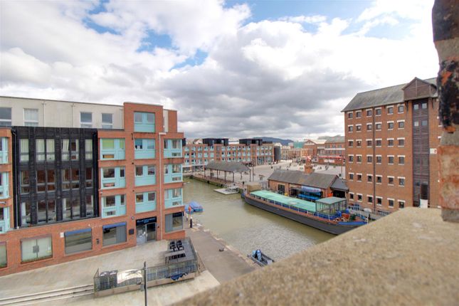 Flat for sale in The Docks, Gloucester