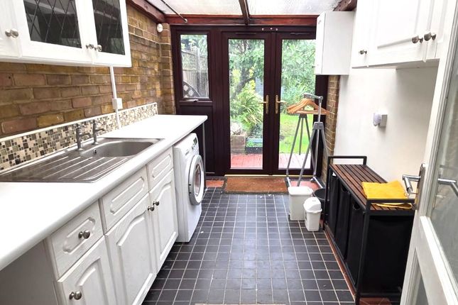 Sheldon Avenue, Clayhall photo 4