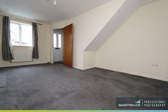 34, Caer Gerddi, Church Village, Pontypridd photo 2