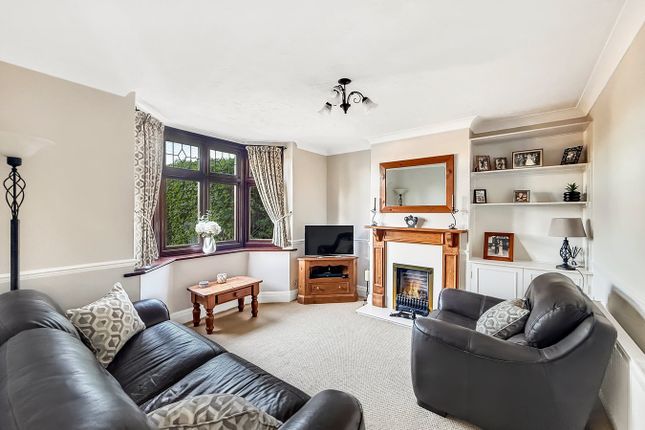 Poppinjay, Clacton Road, Colchester photo 4