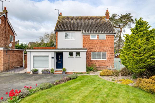 Thumbnail Detached house for sale in Tattenhall Road, Tattenhall, Chester