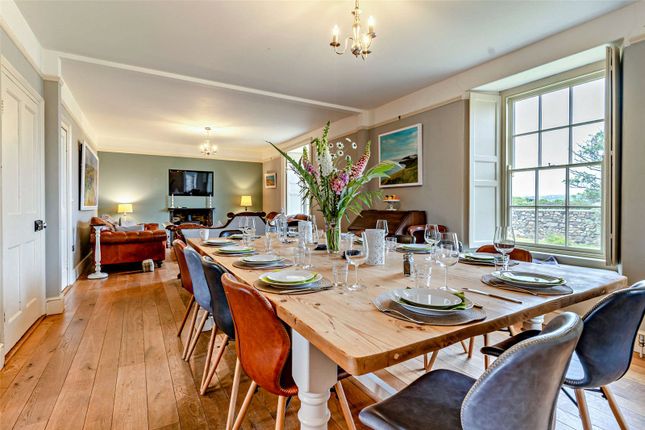 Sitting/Dining Room