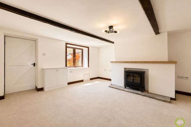 5 Cross Edge, Accrington photo 3