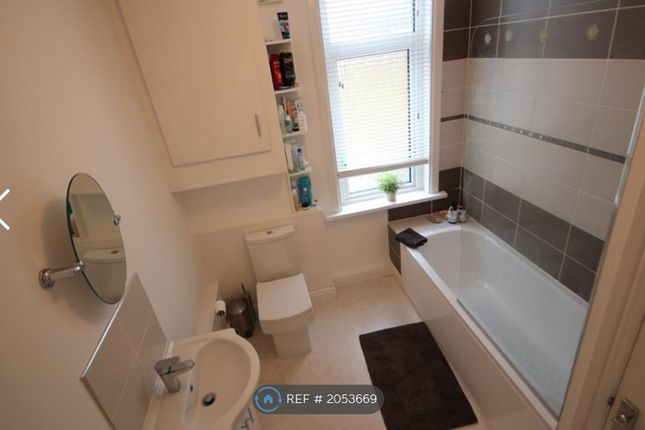 End terrace house to rent in Talbot View, Leeds