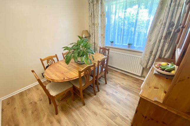 39, Maes Yr Haf, Swansea photo 4