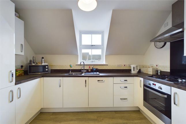 Flat for sale in Hutton Close, Newbury, Berkshire