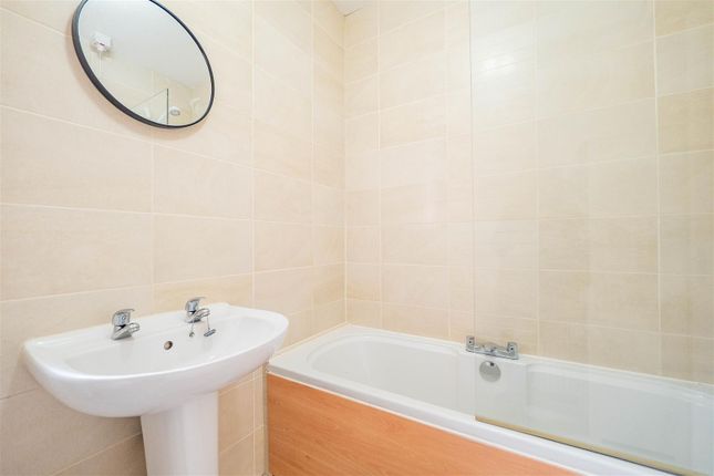 24, Hurst Street, Bolton photo 4