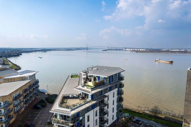 Thumbnail Penthouse for sale in Carmichael Avenue, Greenhithe
