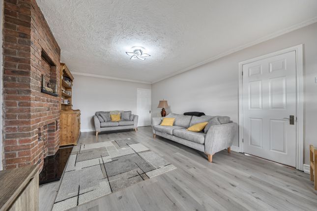 48, Bryn Glas, Powys photo 2