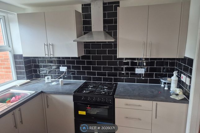 Oversley St, Tinsley, Sheffield photo 3