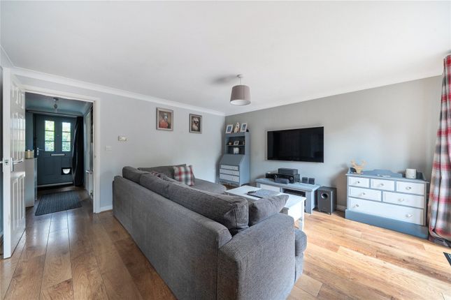 MTVH SO, 42, Dowles Green, Berkshire photo 3