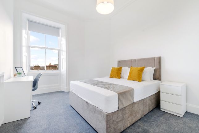 Flat to rent in East Claremont Street, New Town, Edinburgh