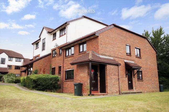 Thumbnail Maisonette for sale in Chalice Way, Greenhithe, Kent
