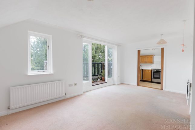 Flat for sale in Hartfield Road, Oakwood Park Hartfield Road