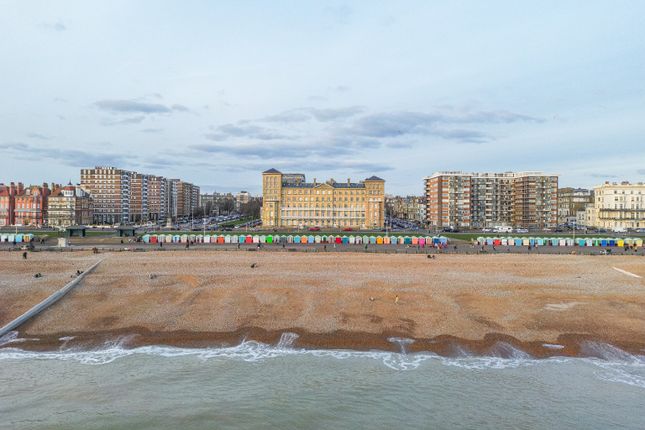 1-bed flat on Kings House, Hove, £450,000