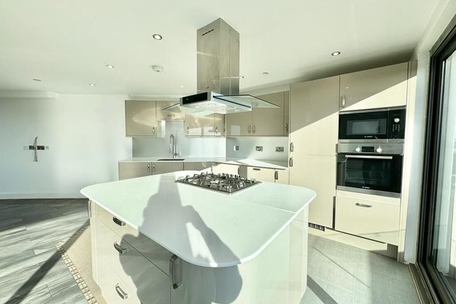 Flat 28, 38, Canterbury Road, Kent photo 2