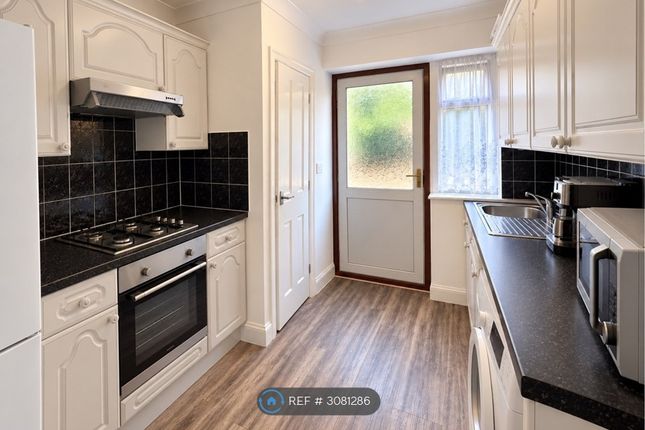 Glebe Road, Stanmore photo 5