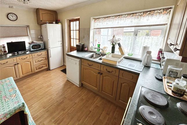 Bungalow for sale in High Street, Eastrington, Goole