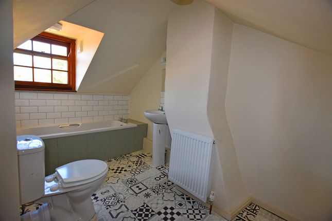 Cottage for sale in Tollergate, Scarborough