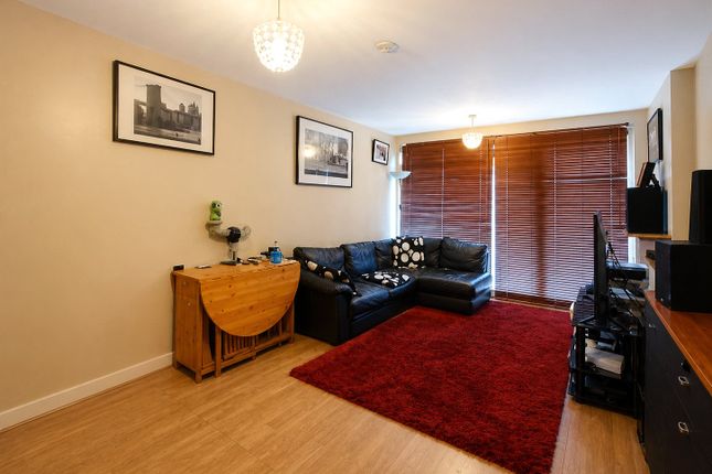 SNG SO, 3, Airco Close, London photo 2