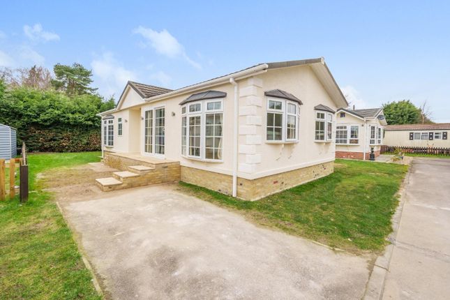 Thumbnail Mobile/park home for sale in Chapel Farm Park, Hawthorn Hill, Coningsby