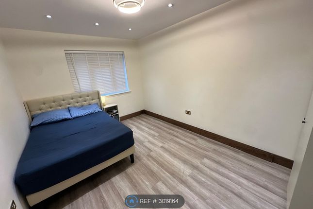 1-bed house on Sandy Lane South, Wallington, £850/mo