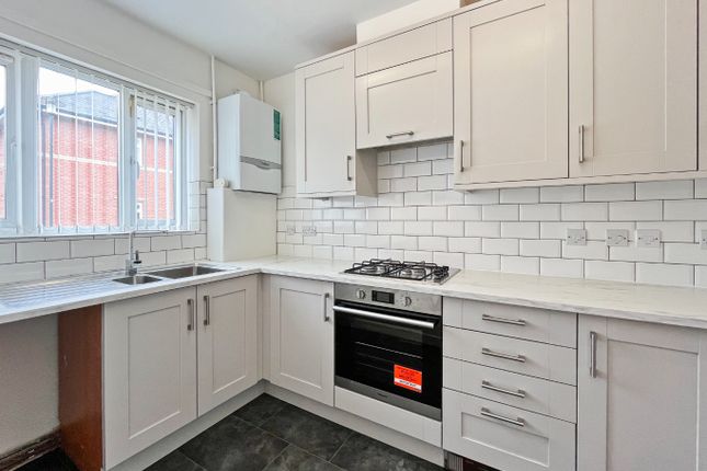 Semi-detached house to rent in Gabriels Square, Reading