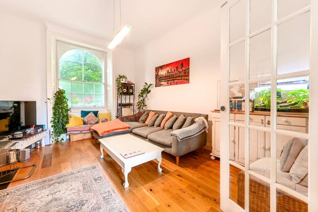Thumbnail Flat for sale in Essex Road, East Canonbury, London