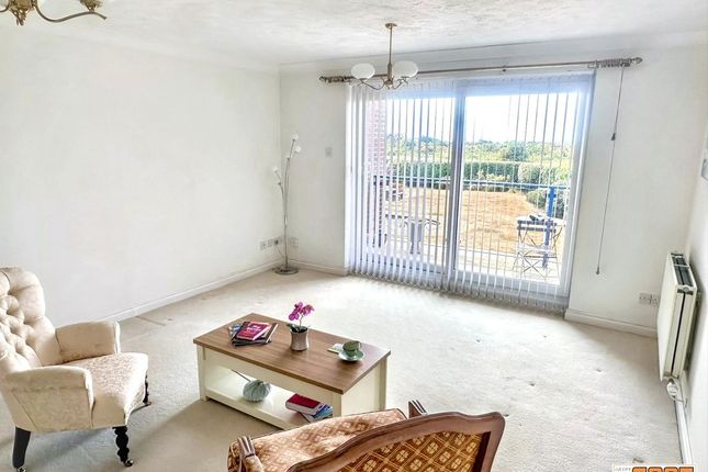 14 St Catherines Court, 390 Sea Front, Hayling Island photo 3