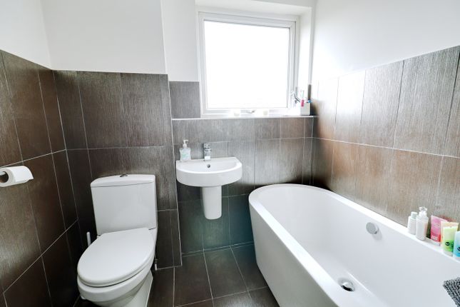 Semi-detached house for sale in Humber Avenue, South Ockendon