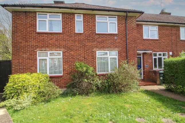 Thumbnail Flat for sale in Ellesborough Close, South Oxhey