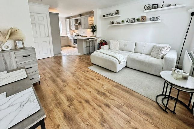 4, Fox Dene View, Ryton photo 2