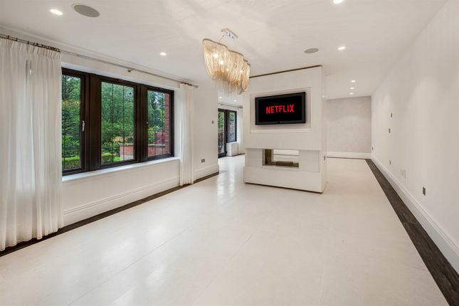 Sitting Room/Dining Room