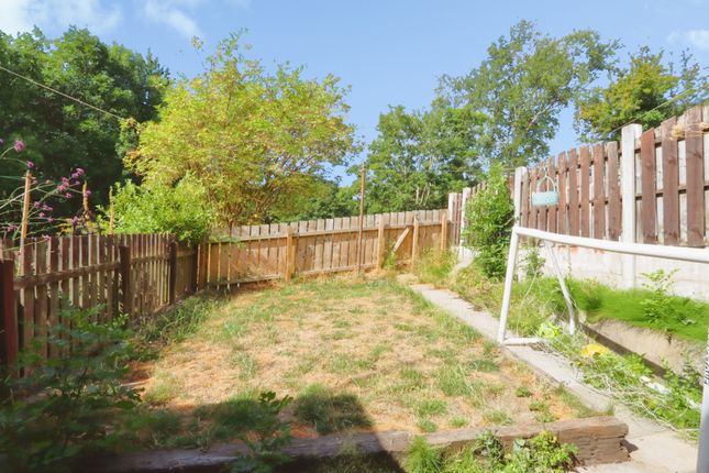 31, Garland Croft, South Yorkshire photo 3