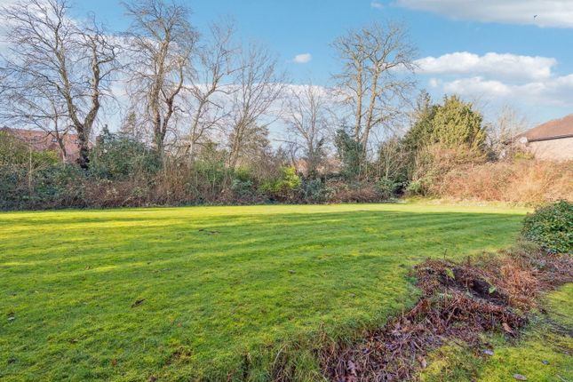 7,Red Cottage, Dene Road, Northwood photo 3