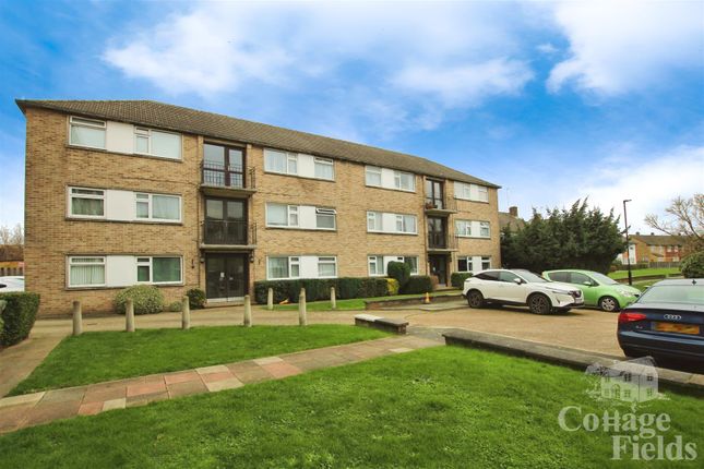 Thumbnail Flat for sale in Bridle Close, Enfield, London - Chain Free