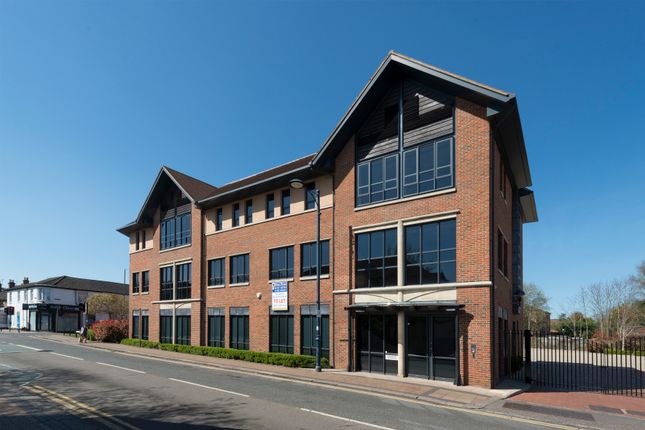 Thumbnail Office to let in 1st Floor Lindsey House, 1 Station Road, Addlestone