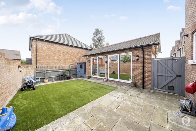 2, Castle Way, Maidstone photo 4
