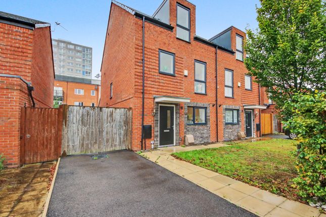 Landos Road, Manchester photo 3