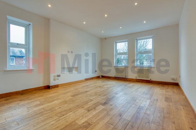 Thumbnail Flat to rent in Lake Avenue, Bromley