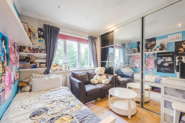 12 Okebourne Park, Swindon, Wiltshire photo 4